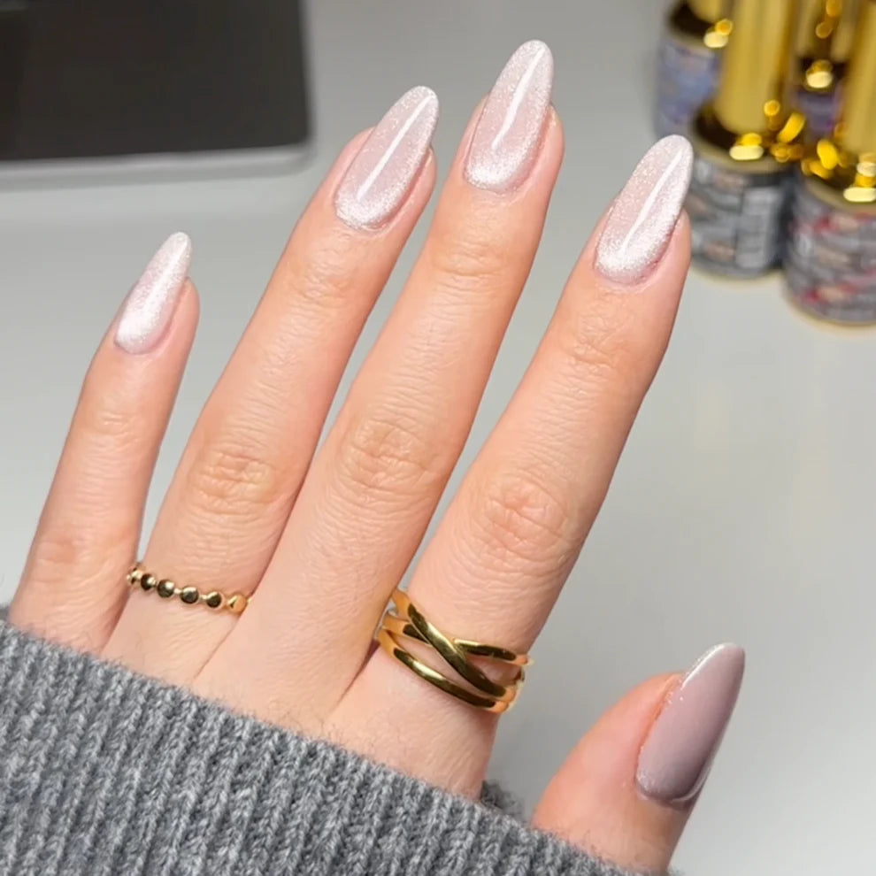 DND DC 9D Cat Eye Creamy Nude #31 – Fossil Ice